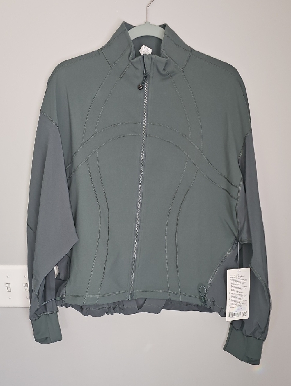 Lululemon Define Relaxed Fit Jacket, Luon!! Sz 6 DKFR!! RARE FIND!! Dont Miss!!!